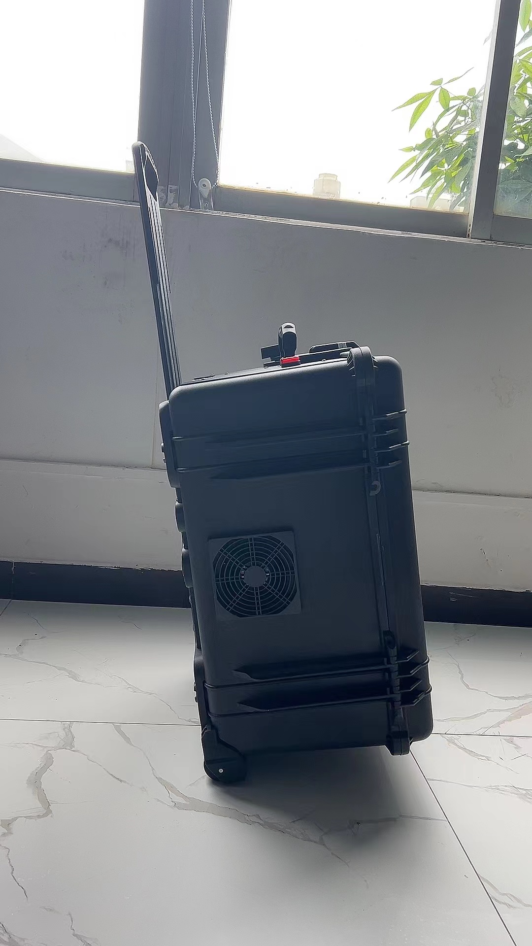 普安手拉箱型移动通信干扰器